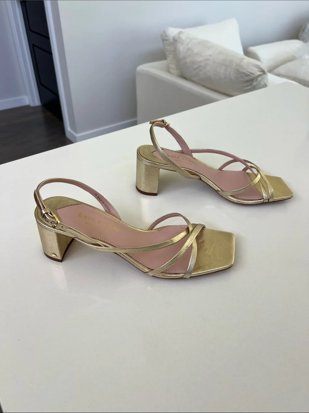 Kate Spade aisha metallic gold tone open toe strappy sandals low heels 7